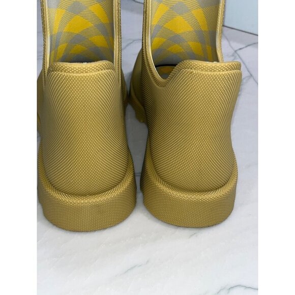 Burberry Ray Rain Boots in Manilla 44 New with Box Mens Marsh Ankle Shoe - Picture 10 of 16